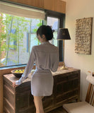 ミニドレス 長袖ブルーシャツワンピース アシンメトリータック ショート丈 秋コーデ 通勤・お出かけ用 デート 上品デザイン  JC2-DD5574