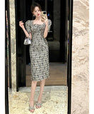 膝丈ドレス エレガント ハンドメイド フレンチレトロ チェック柄 スクエアネック パフスリーブ タイトワンピース 刺繍入り デート お出かけ パーティー JC2-JY21303