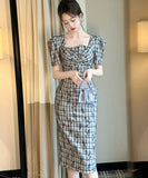 膝丈ドレス エレガント ハンドメイド フレンチレトロ チェック柄 スクエアネック パフスリーブ タイトワンピース 刺繍入り デート お出かけ パーティー JC2-JY21303