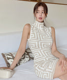 【2色】ミニドレス キャバドレス セクシー 韓国風 ハイネック 幾何柄 タイトニットワンピ ノースリーブ お出かけ デート 出勤 JC2-MLS8341