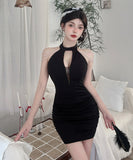 【3色】ミニドレス キャバドレス セクシー 胸元大胆 ホルターネック 肩見せ タイトシルエット 細見え パールチェーン JC2-DD6320