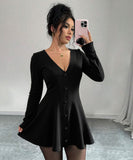 ミニドレス キャバドレス セクシー  ニットワンピース 長袖 Vネック フレア裾 ミニ丈 フェミニンスタイル LW2-YSQYDFG2420