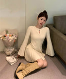 【2色】 ミニドレス キャバドレス セクシー ヘプバーン ニットワンピース トランペットスリーブ フレアスカート Aライン お出かけ デートLW2-OYF64044