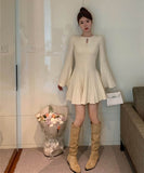 【2色】 ミニドレス キャバドレス セクシー ヘプバーン ニットワンピース トランペットスリーブ フレアスカート Aライン お出かけ デートLW2-OYF64044