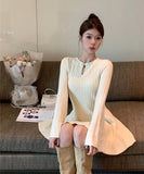 【2色】 ミニドレス キャバドレス セクシー ヘプバーン ニットワンピース トランペットスリーブ フレアスカート Aライン お出かけ デートLW2-OYF64044