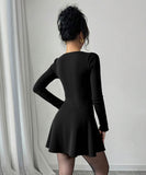 ミニドレス キャバドレス セクシー  ニットワンピース 長袖 Vネック フレア裾 ミニ丈 フェミニンスタイル LW2-YSQYDFG2420