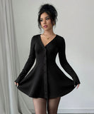 ミニドレス キャバドレス セクシー  ニットワンピース 長袖 Vネック フレア裾 ミニ丈 フェミニンスタイル LW2-YSQYDFG2420