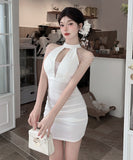 【3色】ミニドレス キャバドレス セクシー 胸元大胆 ホルターネック 肩見せ タイトシルエット 細見え パールチェーン JC2-DD6320