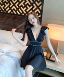 【black＆white】ミニドレス セクシー キャバドレス Aライン フリル キラキラ Vネック 谷間魅せ XH2-DD7895