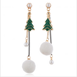 クリスマスファーボールイヤリングYN3019