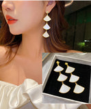 スカラップシェルロングイヤリング YN3021